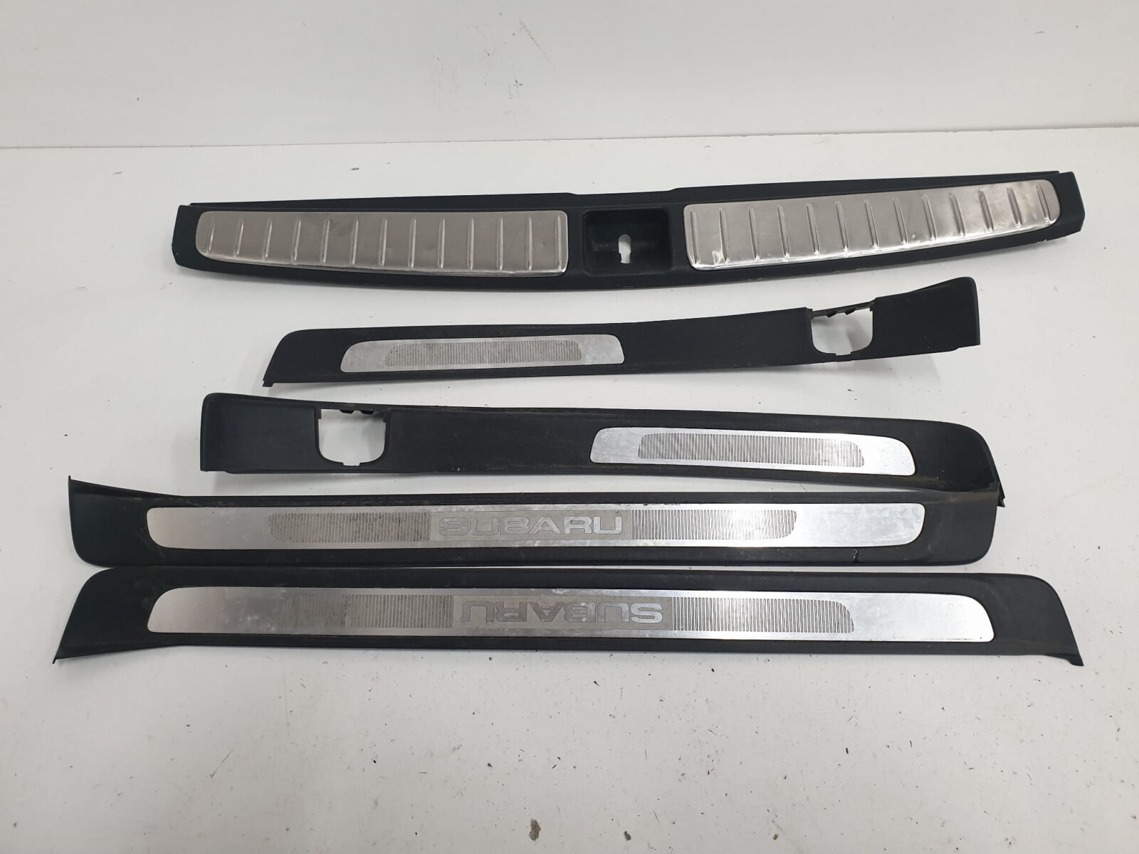 Subaru Legacy IV Outback III 2004-2009r H6 Listwy Nakładki Chrom 94060ag070/80 94061ag080/90 95073ag010