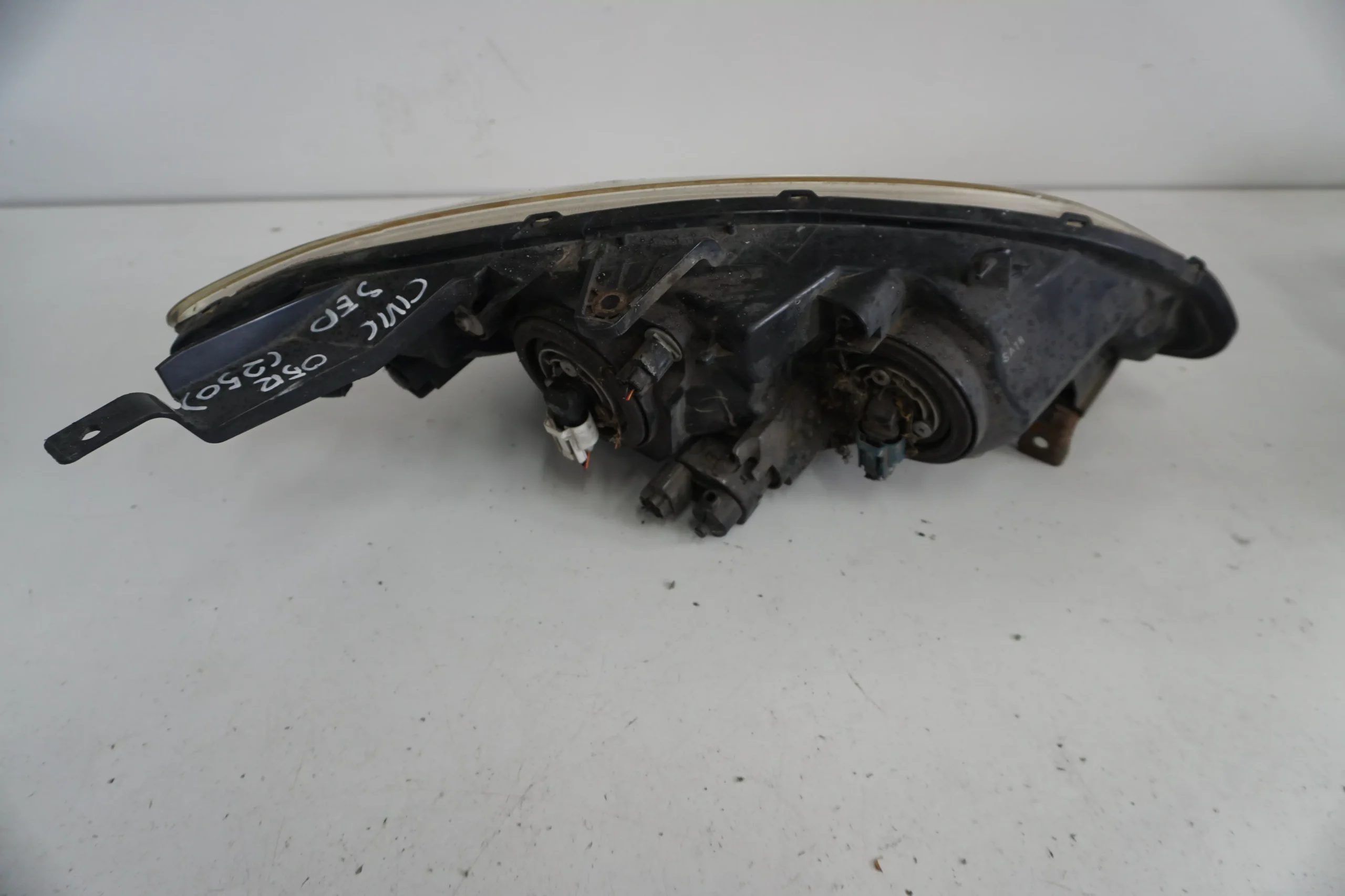 Honda CIVIc VII Sedan 2005r Lampa Lewa Przednia Przód Uk (NR 250) - obrazek 4