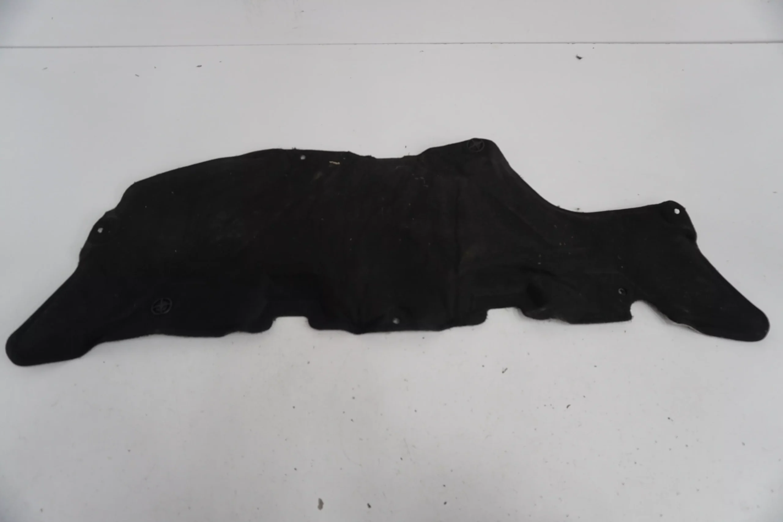 Nissan Note E11 Wygłuszenie Maski Podbitka ZDJECIE POGLADOWE