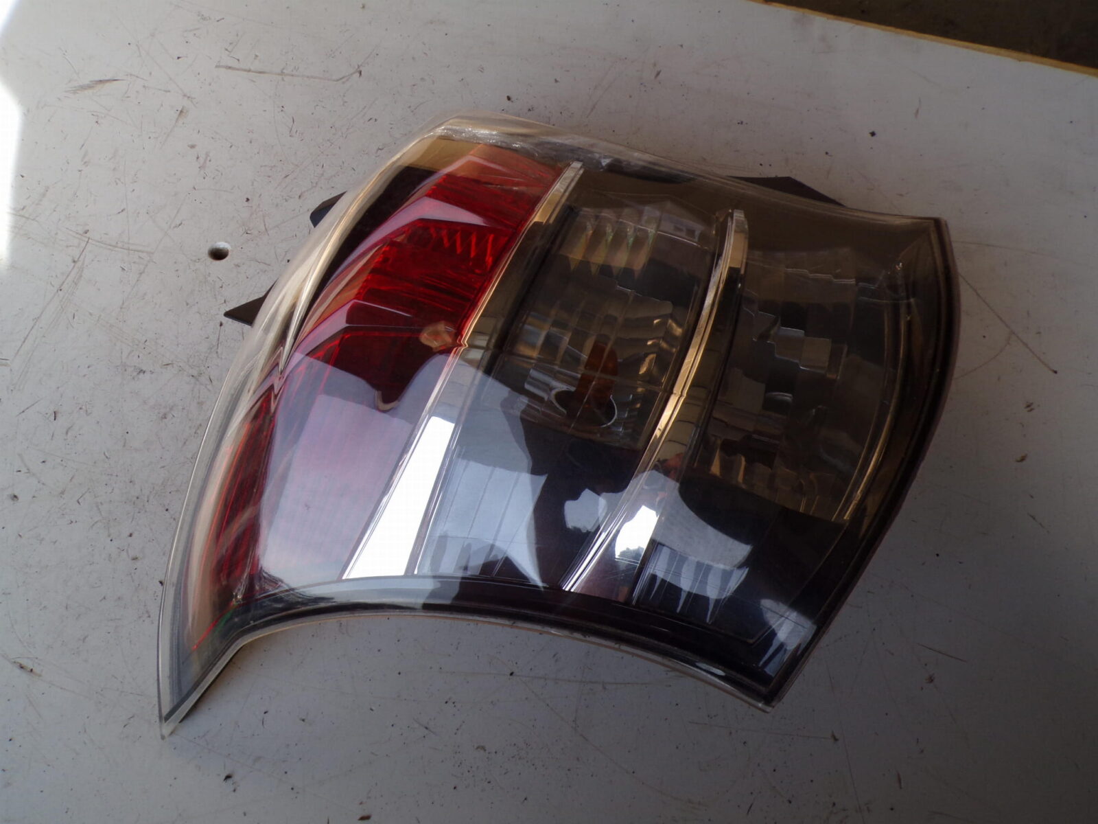 Toyota Iq Lampa Lewa Tylna
