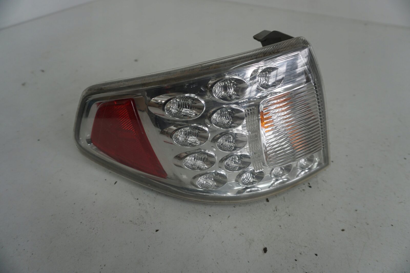 SUBARU IMPREZA GH lampa lewa tylna KOITO 220-20024