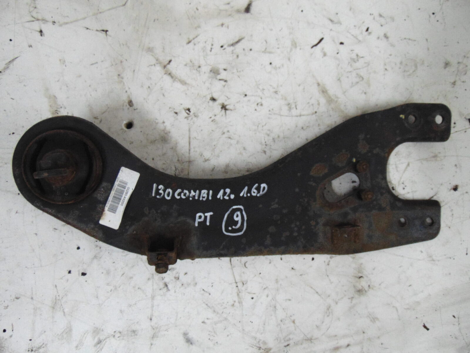 Hyundai I30 2012r Wahacz Wzdłużny Prawy Tył