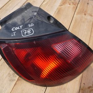 Mitsubishi Colt 2006r Lampa Lewy Tył Mr957365