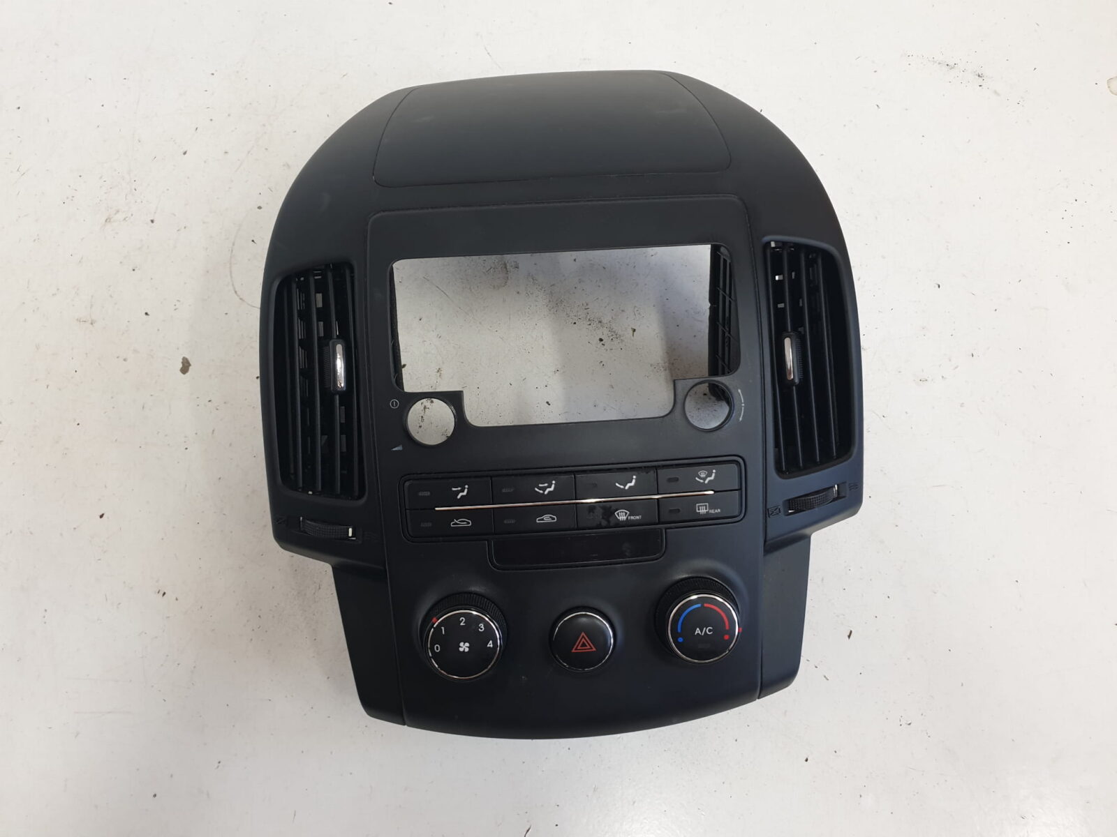 Hyundai I30 I Fd Panel Klimatyzacji Ramka Radia 97250-2lxxx 97250-2l170 (NR 107)