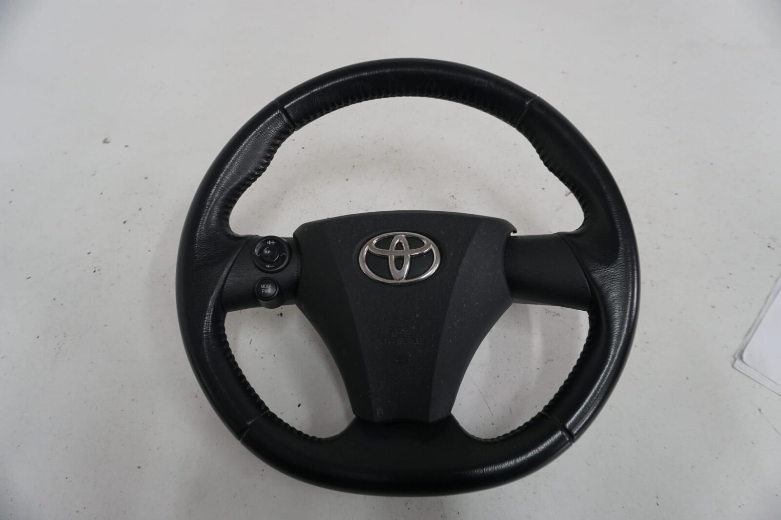 Toyota Iq 2009r Kierownica Multifunkcyjna Skórzana Poduszka