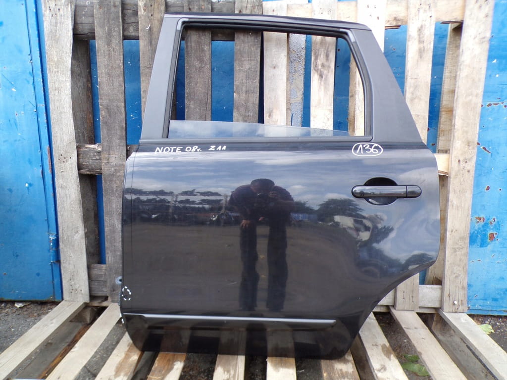 Nissan Note I E11 Drzwi Lewe Tylne Z11 Szyba Nr136