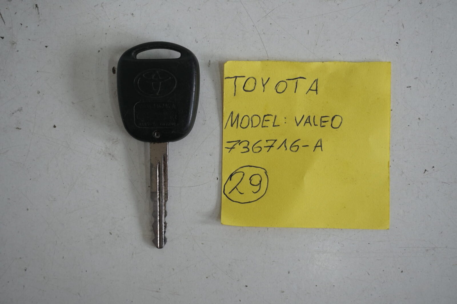 Toyota Corolla E12 Kluczyk Valeo 736716-A - obrazek 2