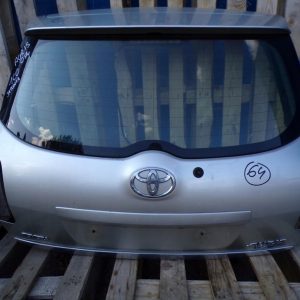 Toyota Auris I E15 Klapa Bagażnika 01c Szyba Nr.64
