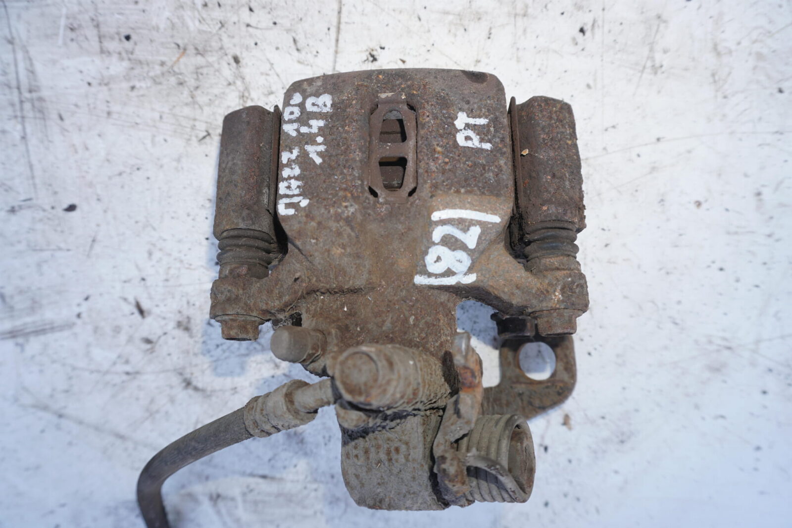 Honda Jazz III 2010r 1.4b Zacisk Hamulcowy Prawy Tył