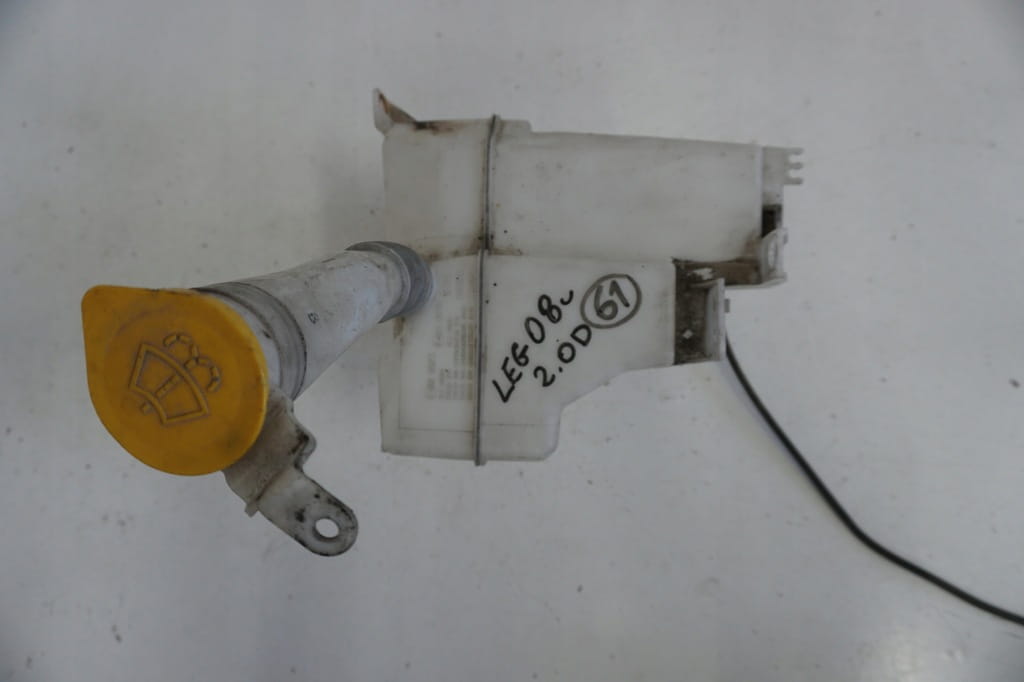 Subaru Legacy IV Sedan Zbiornik Płynu Spryskiwaczy Pompka Koito 100-20954