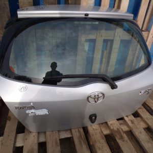 Toyota Yaris II 2006 Klapa Bagażnika Szyba 1e7 Nr.131