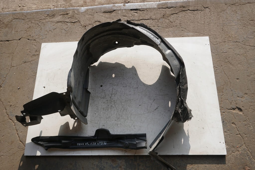 Toyota Prius II Nadkole Lewe Przednie 53828-47020 53876-47020 53827-47020