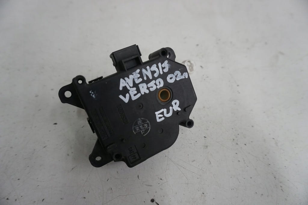 Toyota Corolla Verso Avensin Silniczek Nagrzewnicy 063700-8600 Europa 1