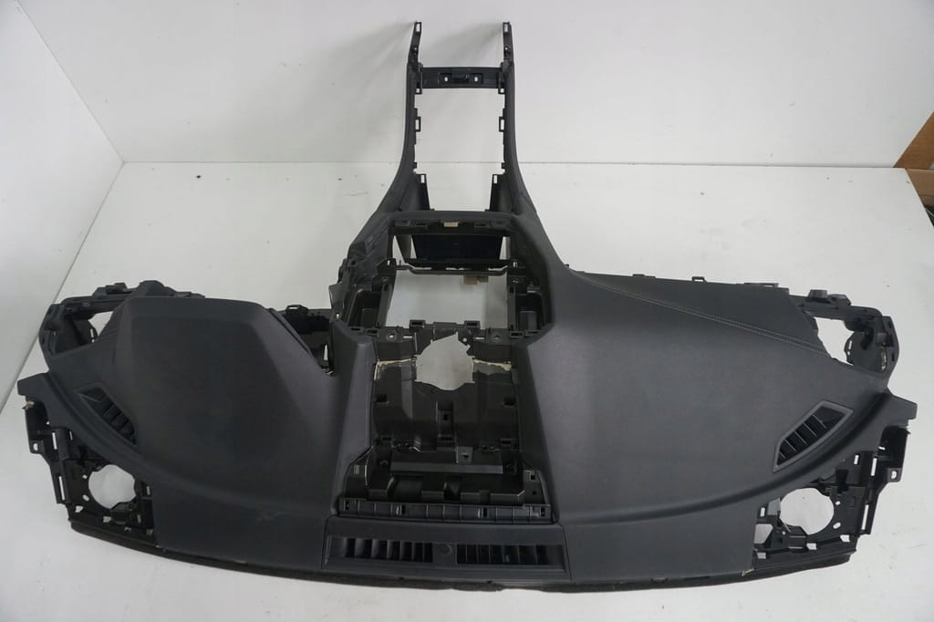 Subaru Impreza Liftback Gt Konsola Deska Rozdzielcza 66040fl000