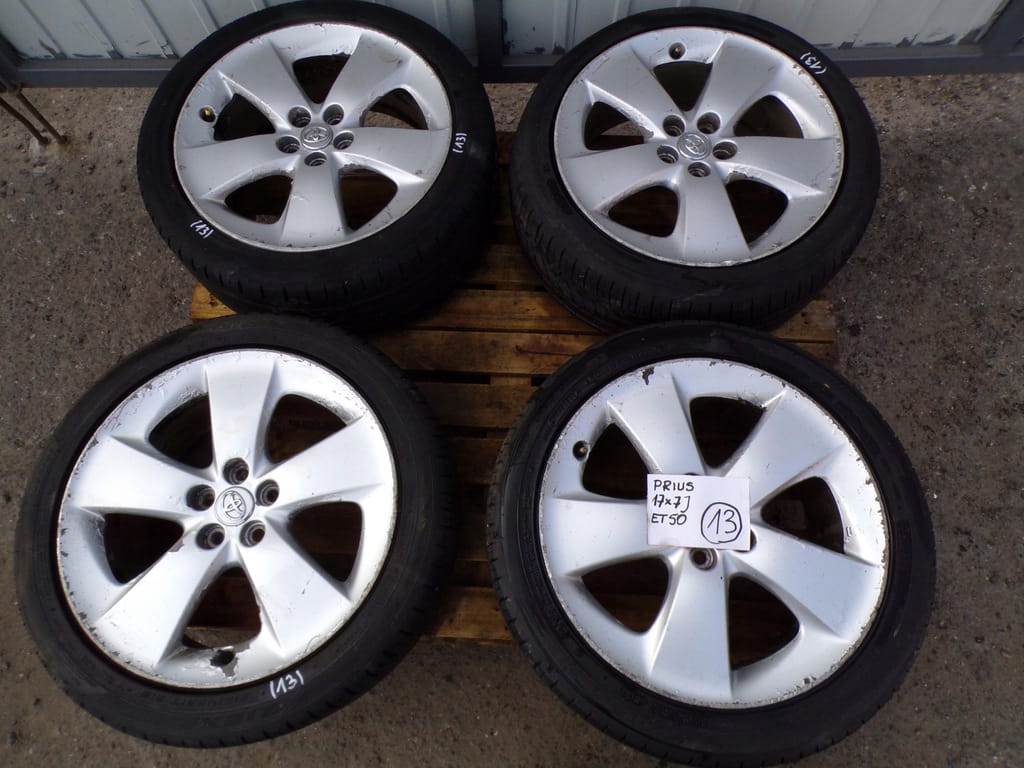Toyota Prius III Felgi 17 5x100 Et50