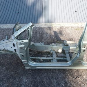 Nissan TIIda Próg Słupek Lewy Ćwiartka Podłoga