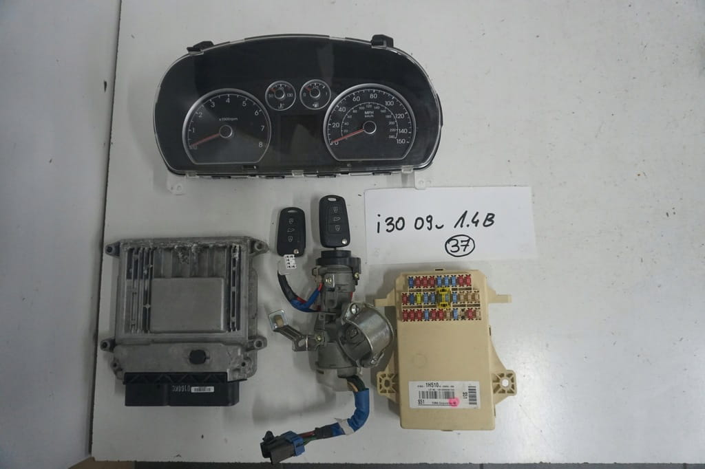 Hyundai I30 I Komputer Sterownik Silnika 1.4 Benzyna G4fa 39112-2b102