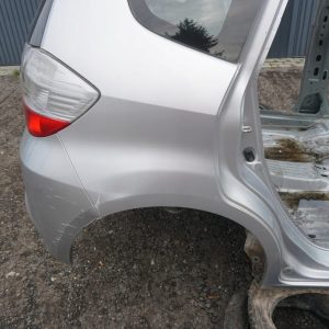 Honda Jazz III Błotnik Prawy Tylny Nh700m Lampa Srebrny