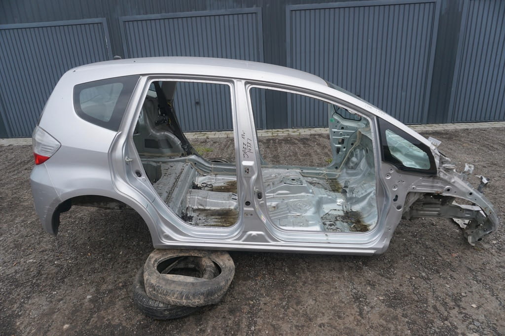 Honda Jazz III Próg Słupek Prawy Nh700m 04631tf0g00zz