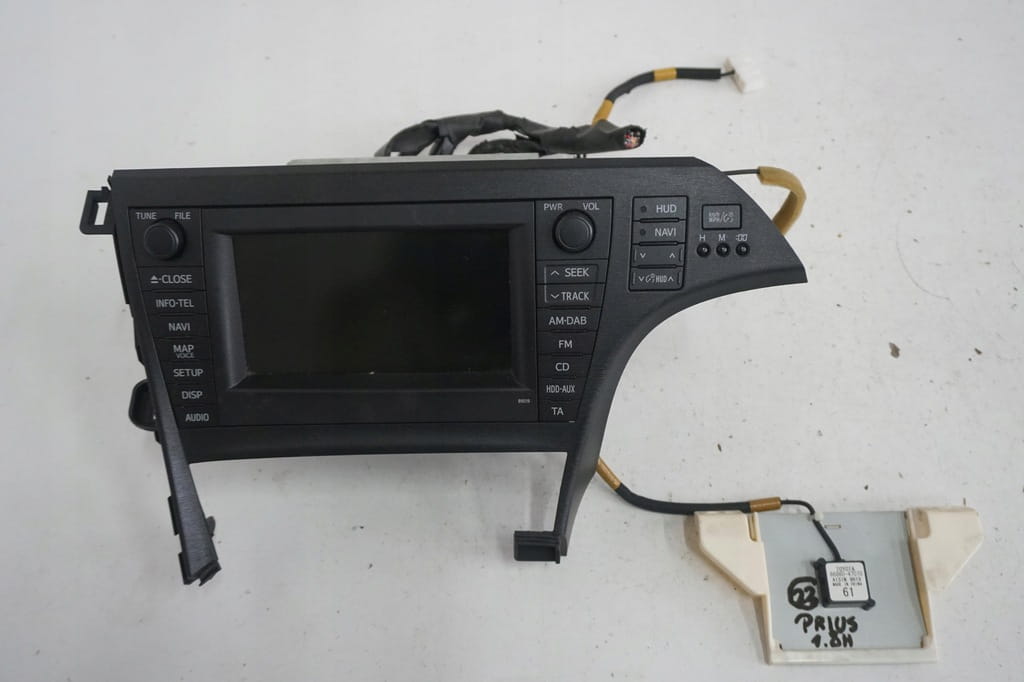 Toyota Prius III Wyświetlacz Nawigacja Gps 86120-47410 86113-60v840