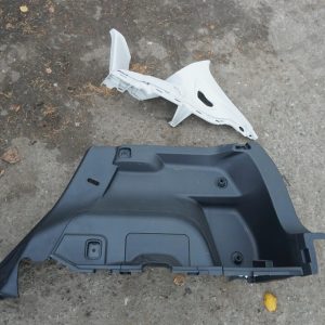 Subaru Impreza Liftback Gt Boczek Bagażnika Prawy