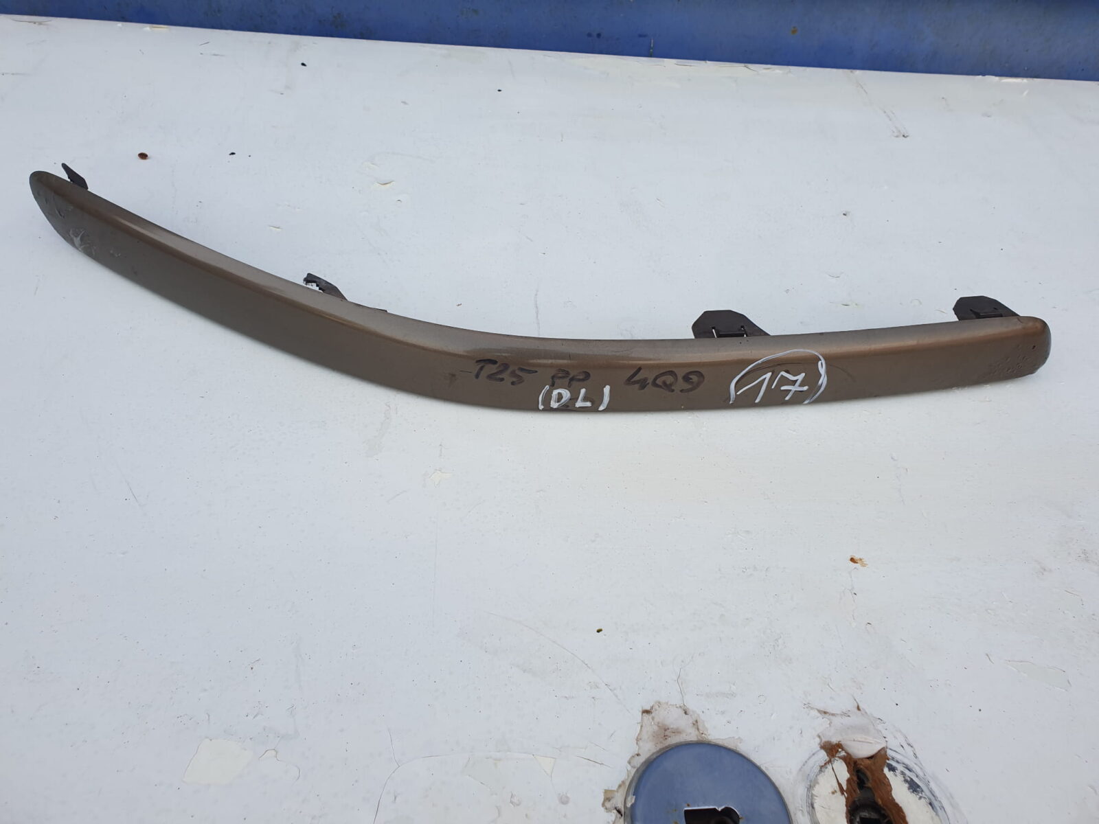 Toyota Avensis T25 Listwa Nakładka Zderzaka Prawa Przód 4q9 52712-05020