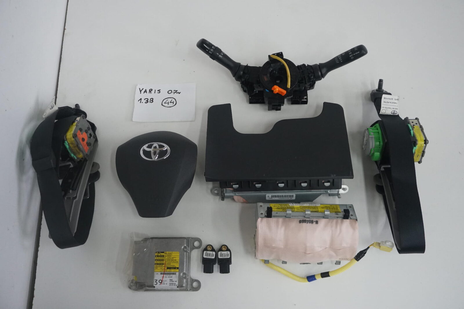 Toyota Yaris II 2007r 1.3b Zestaw Airbag Komplet Poduszka Kierowcy Pasy Sensor 89170-0d160
