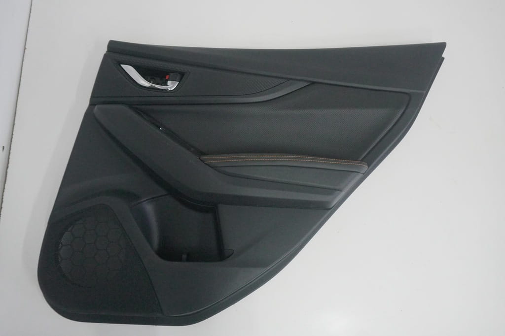 Subaru XV Lift Gt Boczek Drzwi Prawy Tylny Skóra S73512020