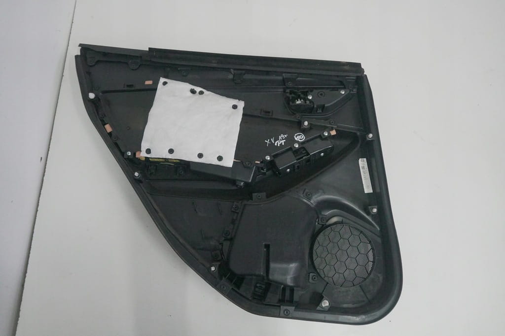 Subaru XV Lift Gt Boczek Drzwi Prawy Tylny Skóra S73512020 - obrazek 2