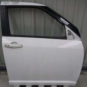 Suzuki Swift Mk6 III Drzwi Prawe Przednie 26u Nr.409