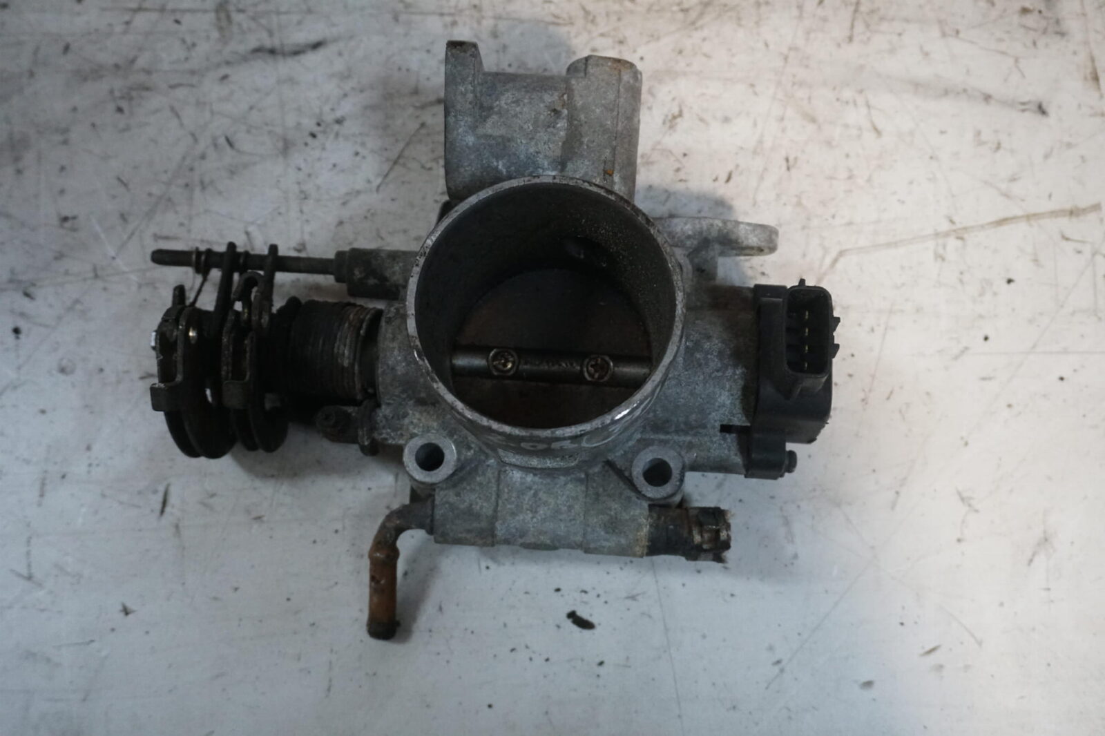 Subaru Forester Sf Przepustnica 2.0 Benzyna 125km