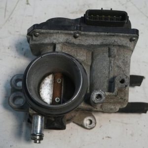 Toyota Yaris II Przepustnica 22030-23010 1.3 Benzyna 2007rok