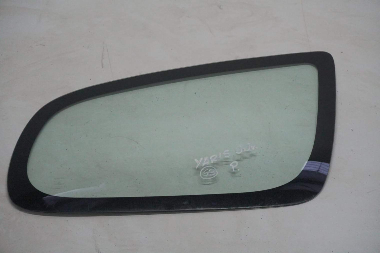 Toyota Yaris I 2000 Rok Szyba Karoseryjna Prawa Tył 3d Nr63