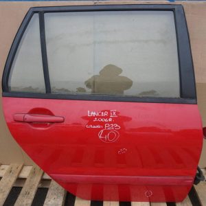 Mitsubishi Lancer VII Kombi Drzwi Prawy Tylne P23
