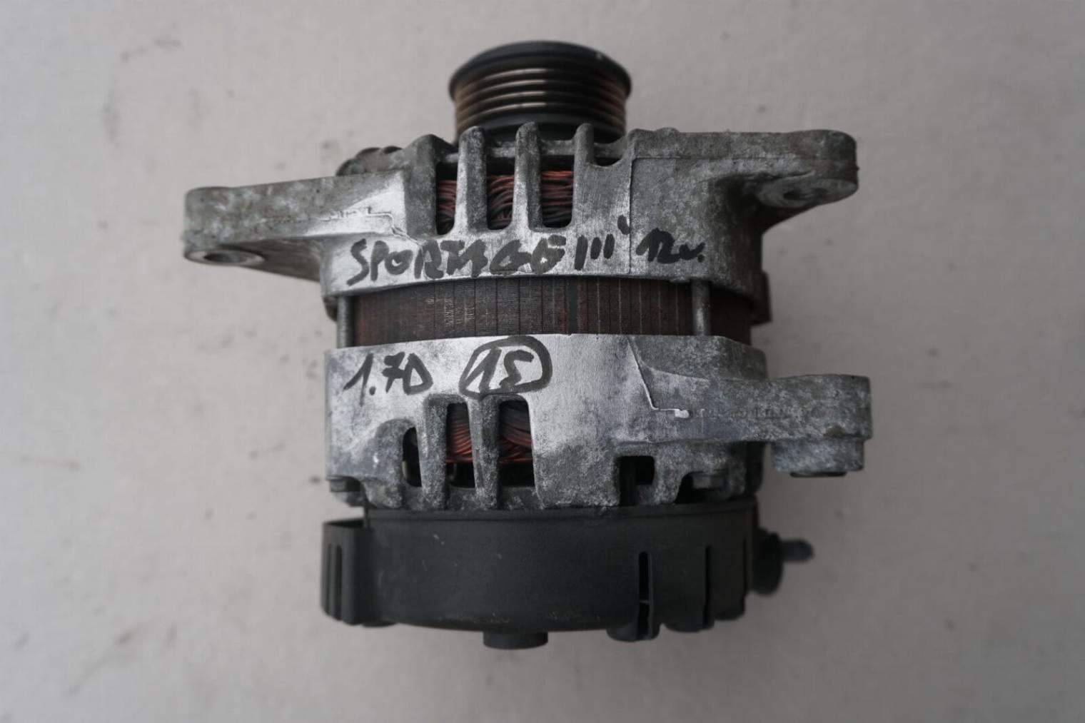 Kia Sportage III Alternator 37300-2a850 1.7 Crdi