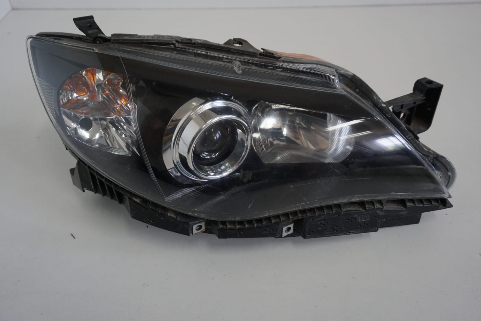 Subaru Impreza Gh Lampa Prawa Przednia Xenon Uk