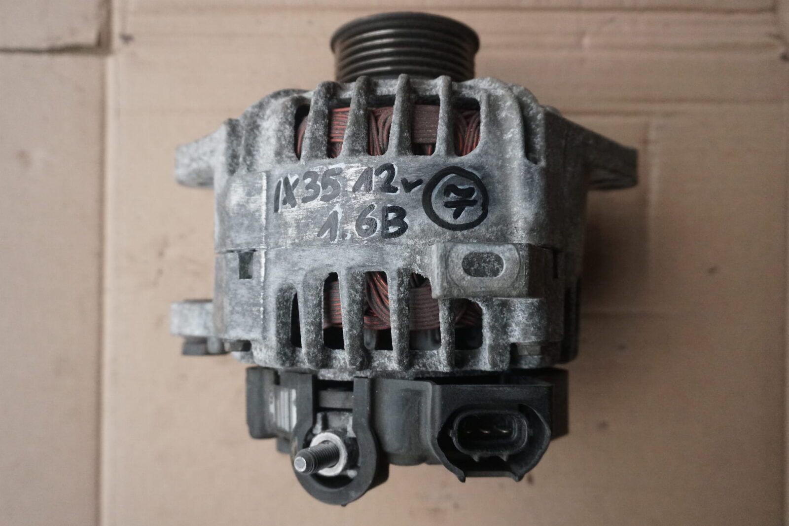 HYUNDAI IX35 2012R 1.6B G4FD ALTERNATOR 37300-2B600 99tys km (1)