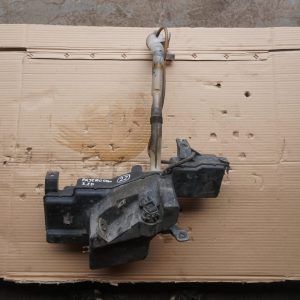 MITSUBISHI PAJERO III ZBIORNICZEK PŁYNU SPRYSKIWACZY