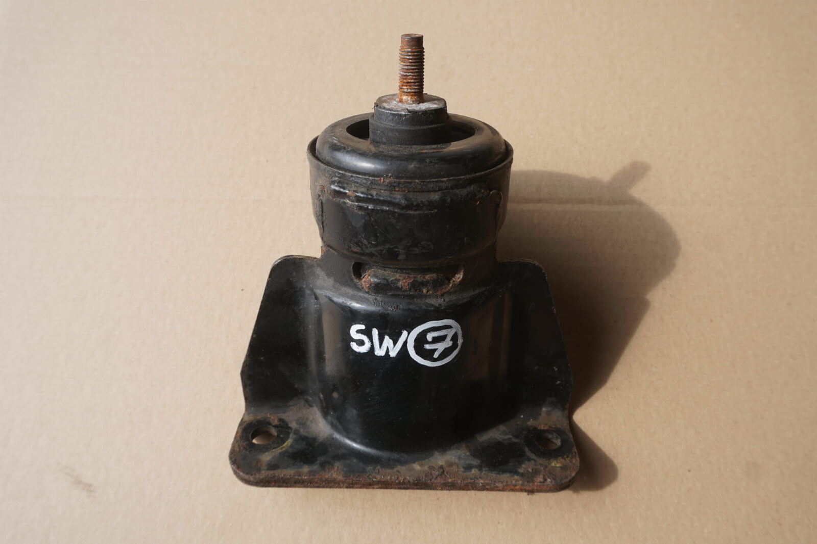 SUZUKI SWIFT MK6 III PODUSZKA SILNIKA 2006-2010rok