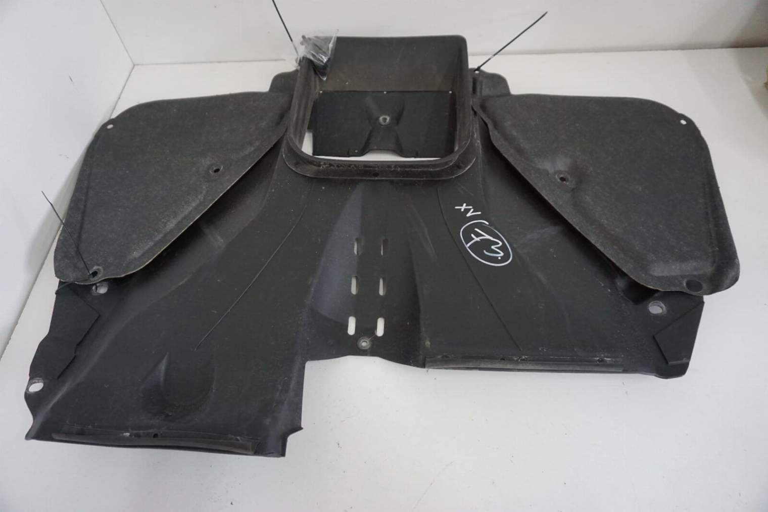 SUBARU XV OSŁONA WYGŁUSZENIE MASKI 57253FJ010
