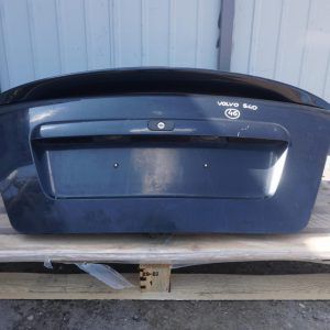 VOLVO S40 KLAPA BAGAŻNIKA SPOILER 2001rok