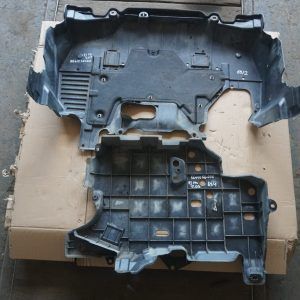 SUBARU FORESTER IV SJ 2013-2017R J8U 2.0B FB20 OSLONA SILNIKA 56410SG000 OSLONA SKRZYNI 56440SG000