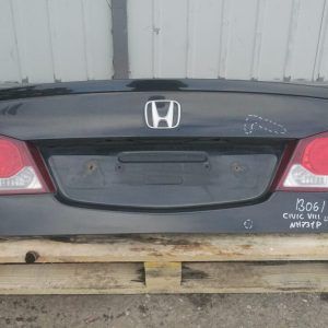 HONDA CIVIC VIII SEDAN KLAPA BAGAZNIKA 68500SNDG10ZZ kolor NH731P 2010r 71700SNDJ01ZR