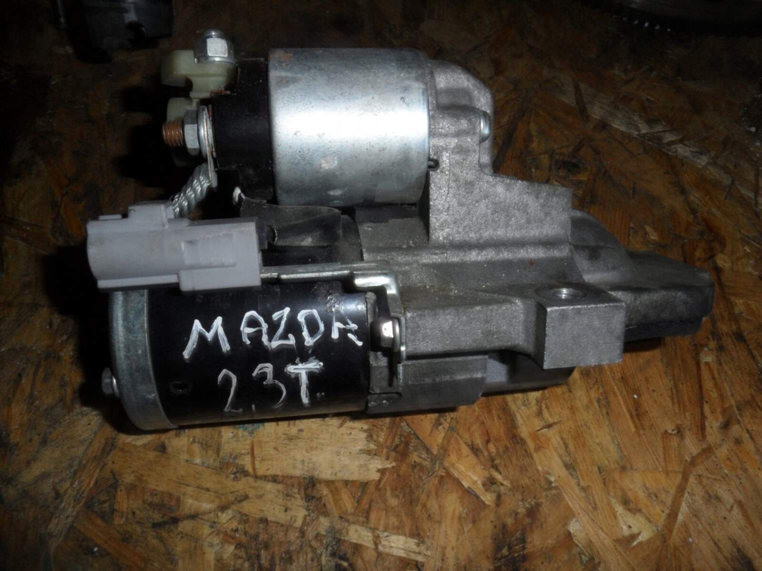 Mazda 3 II 2,3 Turbo Rozrusznik M000t37271