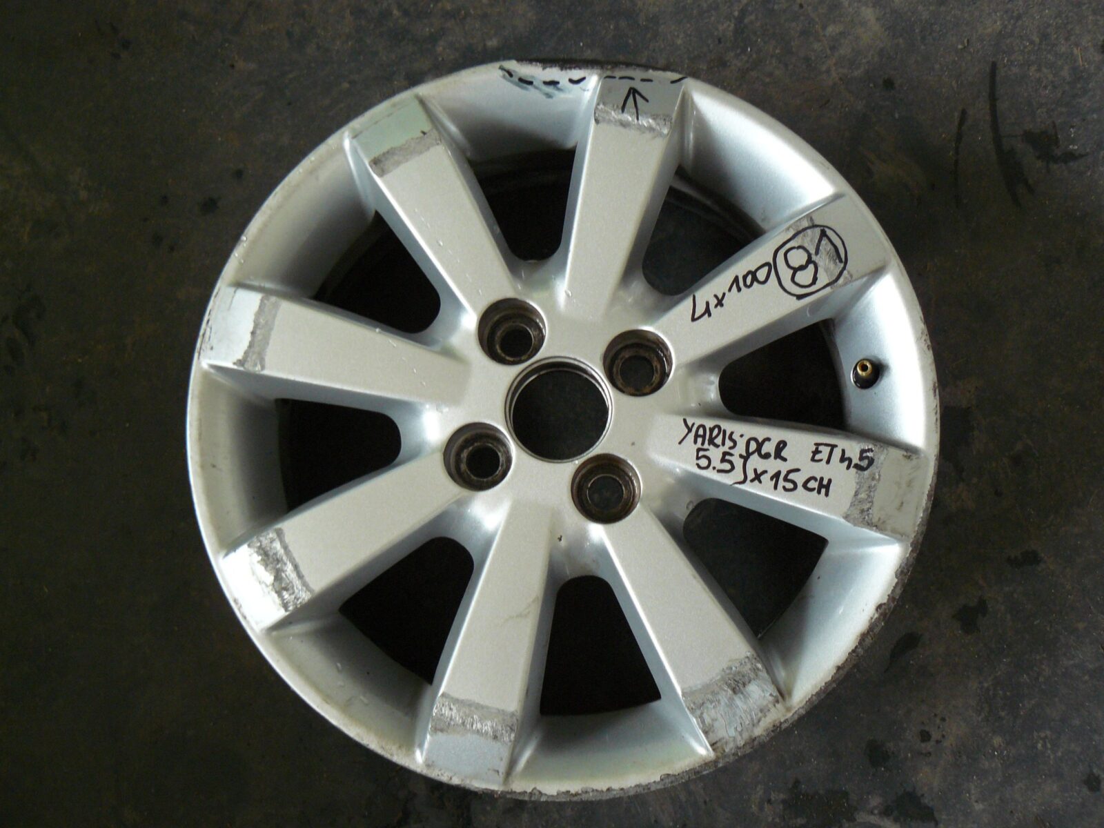 Toyota Yaris II 2006r Felga 5.5jx15ch Et45 4x100
