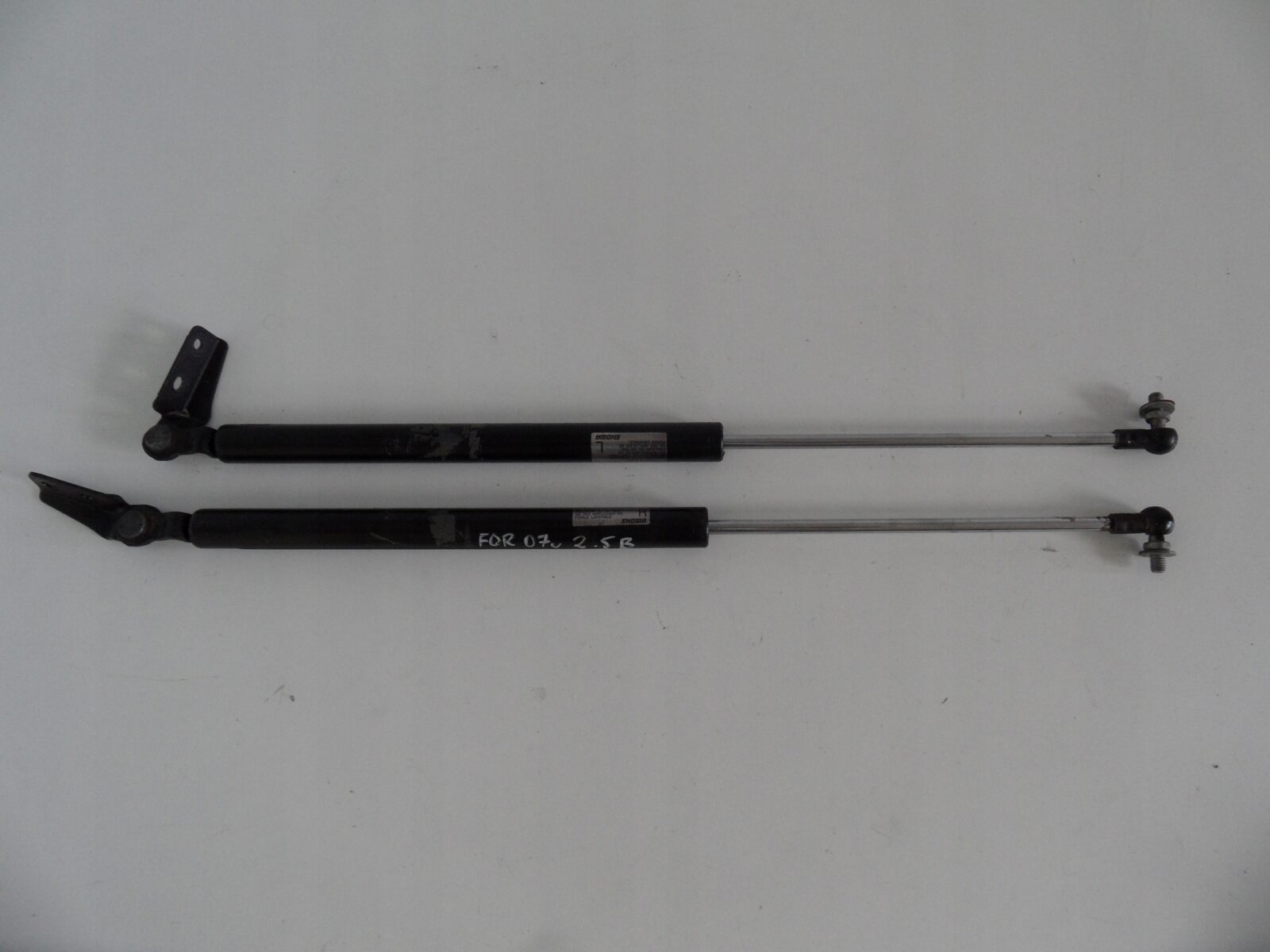 Subaru Forester II Sg 02-2007r Siłowniki OEM 63269sa011 63269sa001