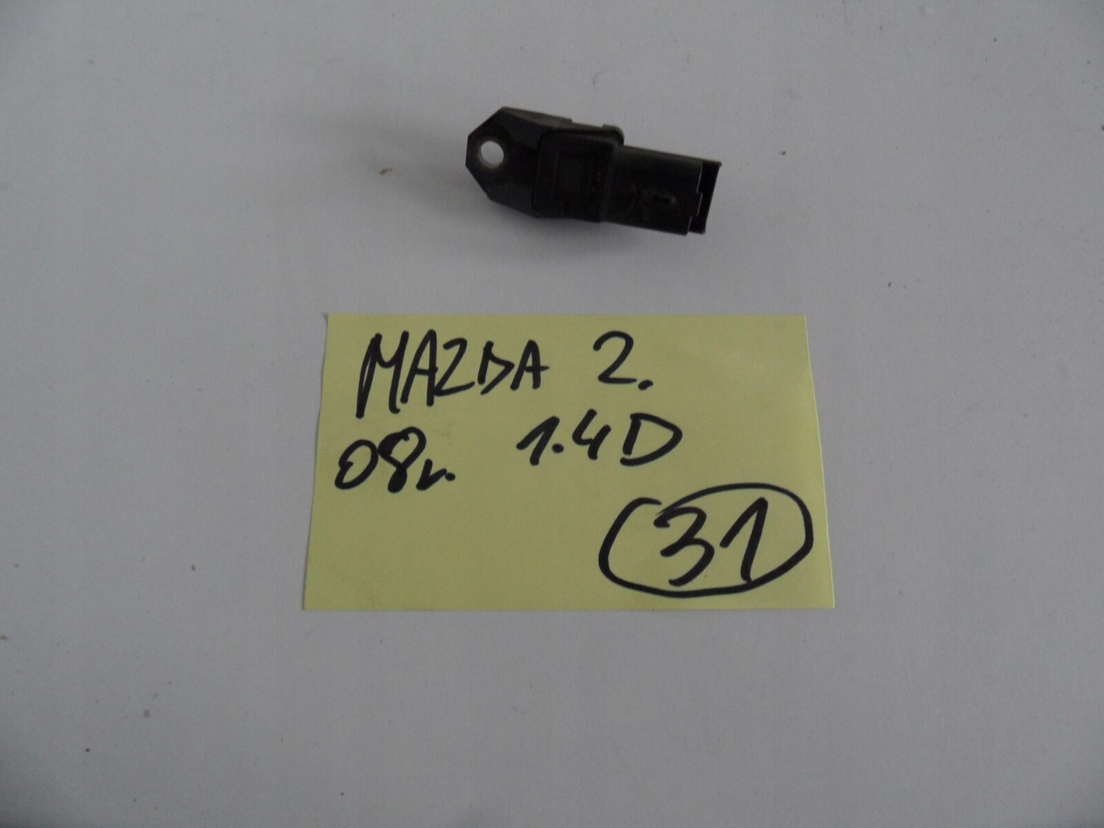 Mazda 2 II 2008r Czujnik Obudowa Filtra Powietrza 9647737680