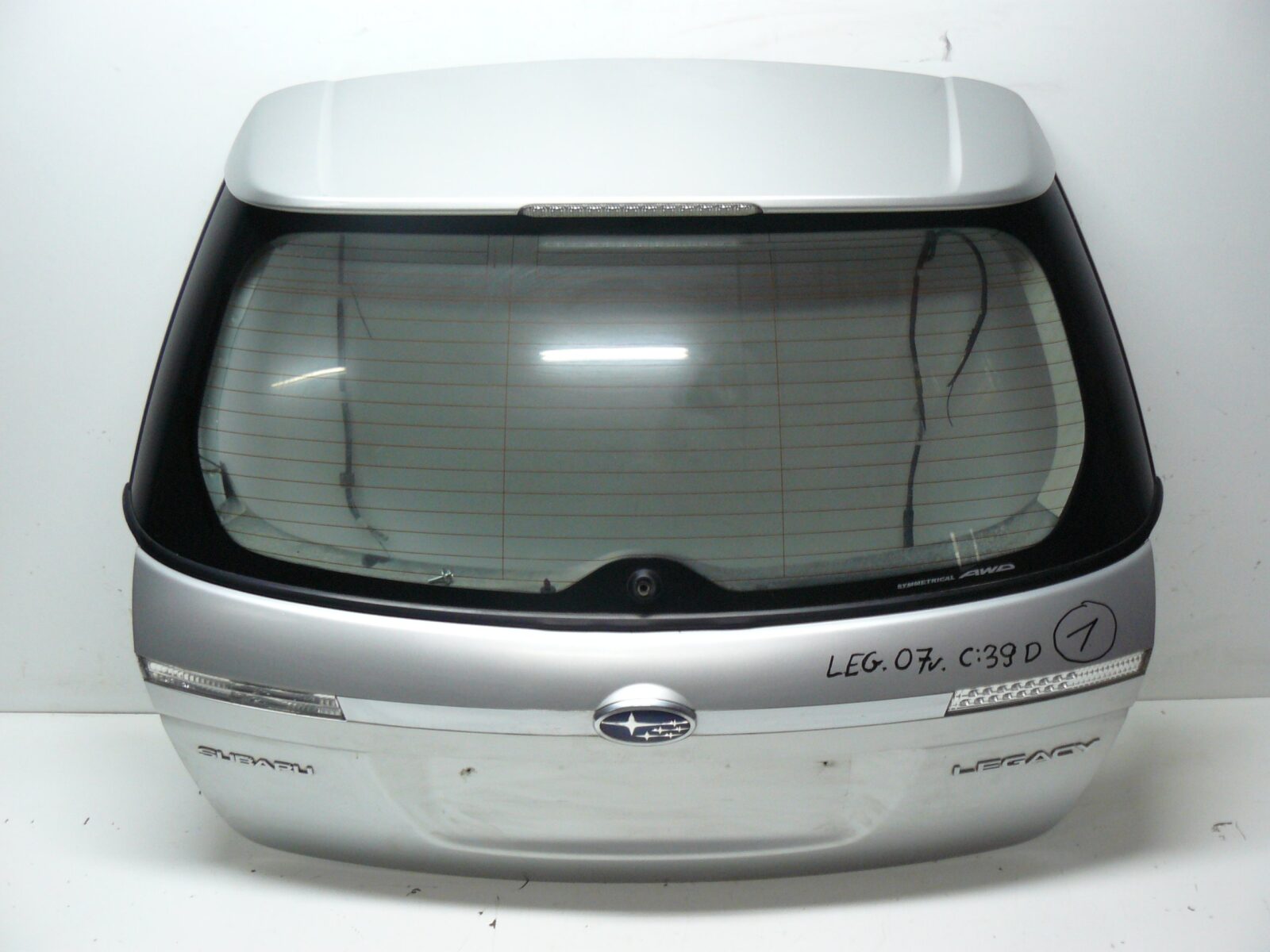 Subaru Legacy IV Lift 2007r Klapa Szyba Kołor 39d