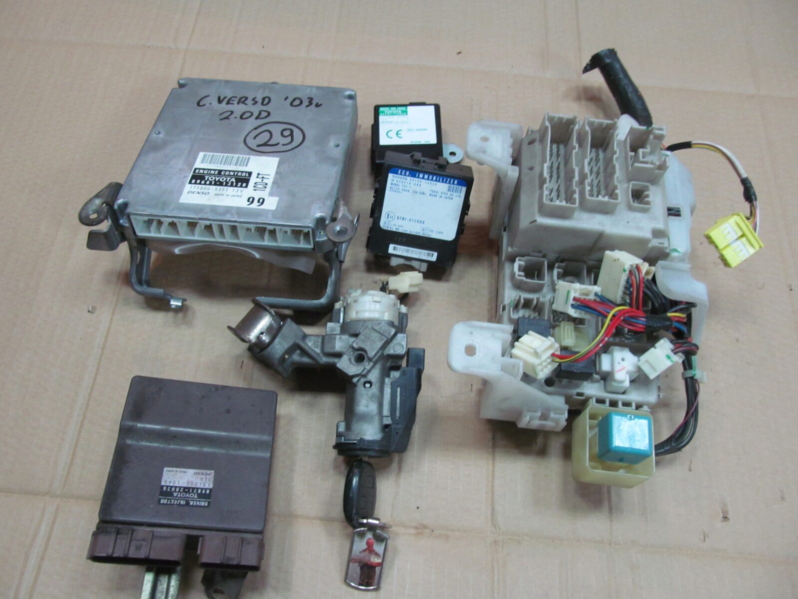 Toyota Corolla 2.0d Komputer Sterownik 89661-13120