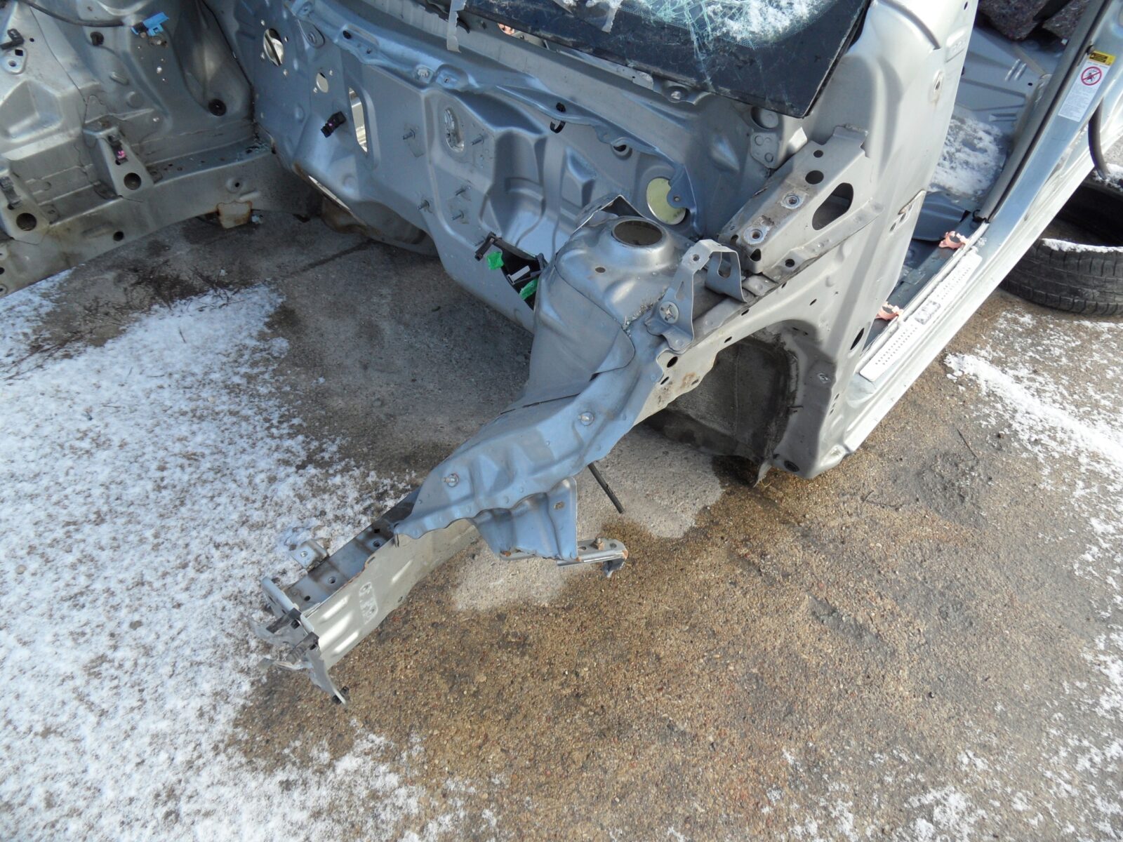 Toyota Yaris 2009r Podłużnica Ćwiartka 1f8